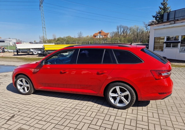 Skoda Superb cena 42900 przebieg: 224437, rok produkcji 2016 z Gozdnica małe 37